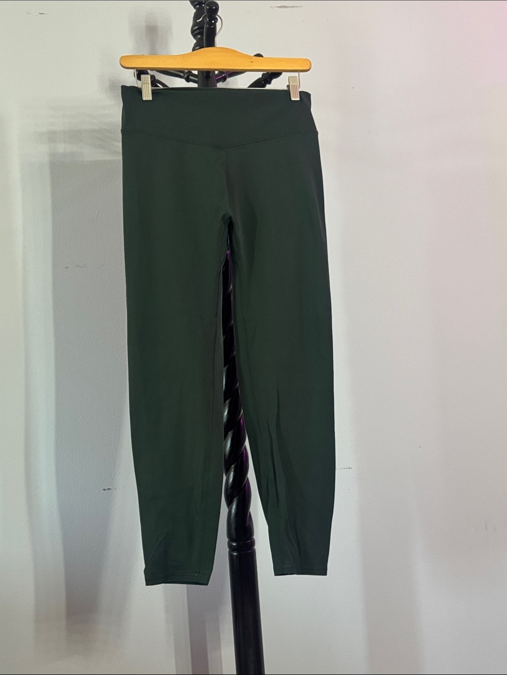 CRZ YOGA Dark Green Scrunch Butt High-Rise Leggings 17.1.B1